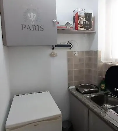 Katerina Fotopoulos & - Papanero Com Apartamento *