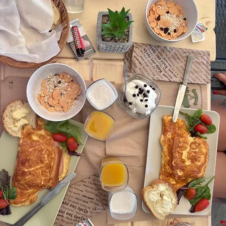Katerina Fotopoulos & - Papanero Com Apartamento