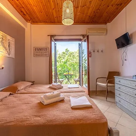 Katerina Fotopoulos & - Papanero Com Apartment *